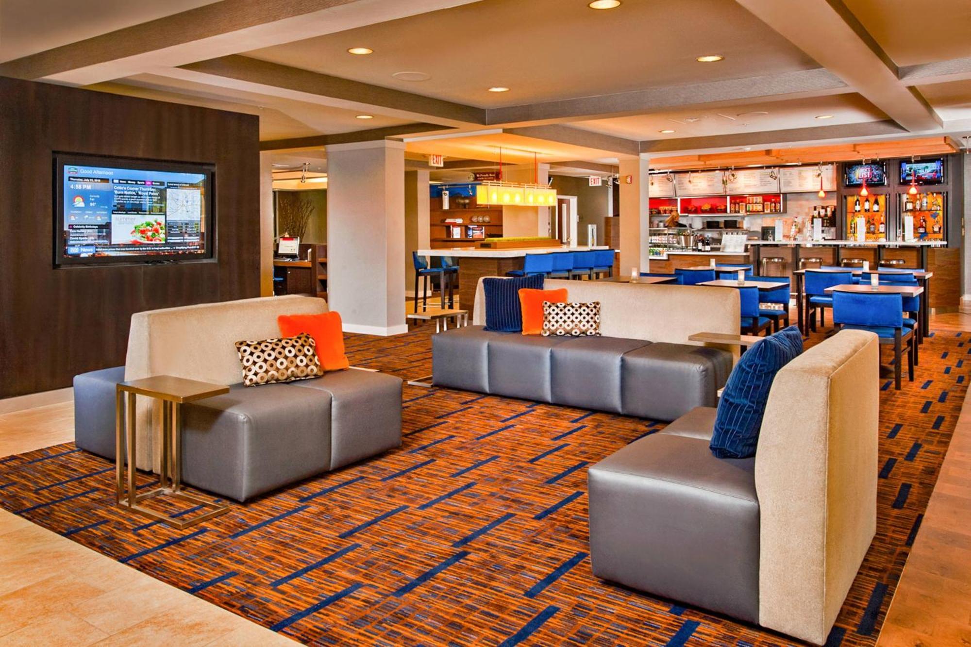 Courtyard by Marriott Frederick Hotell Exteriör bild