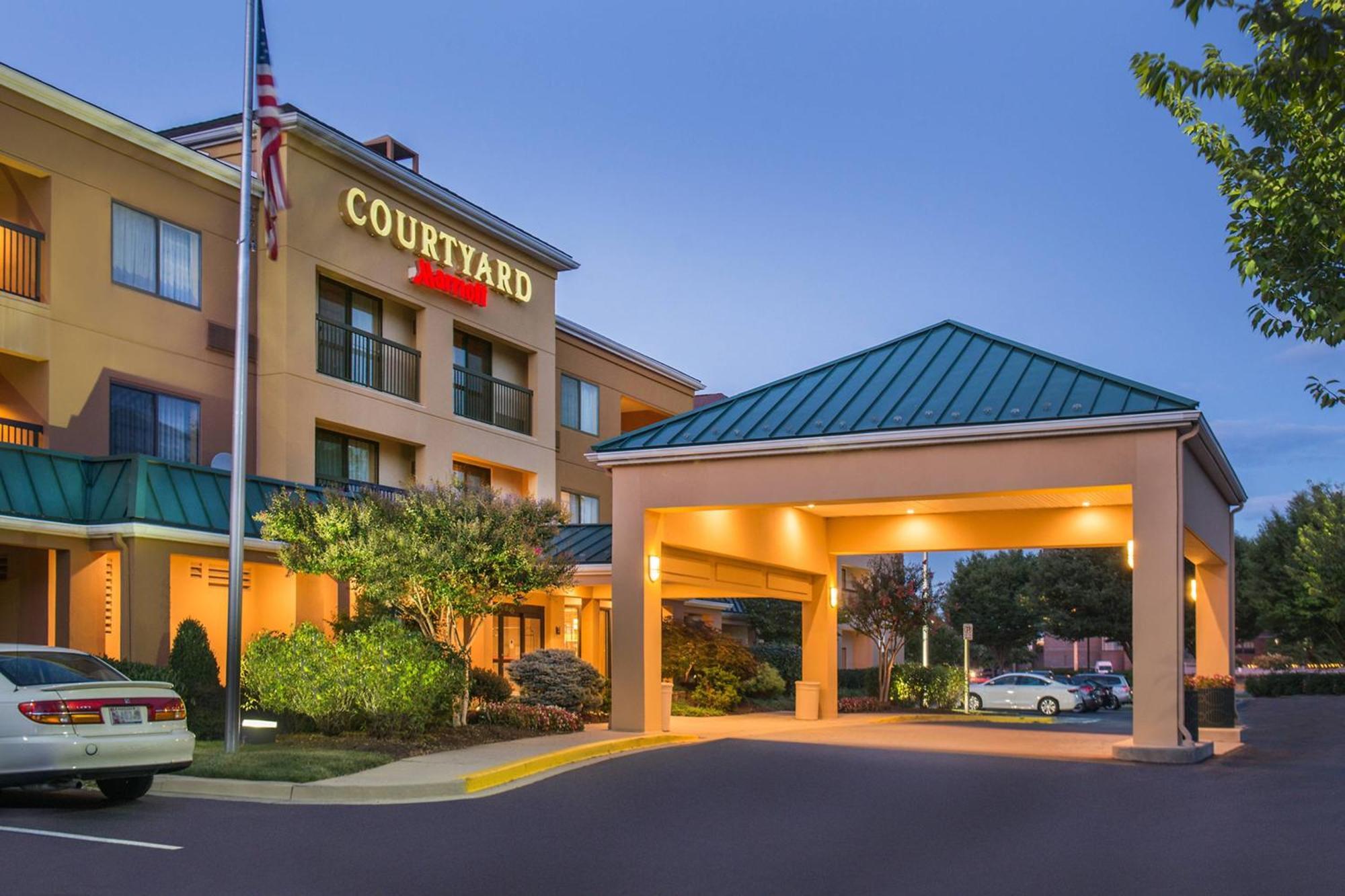 Courtyard by Marriott Frederick Hotell Exteriör bild