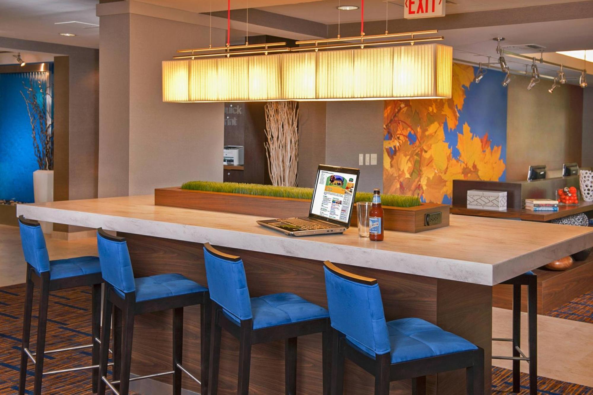 Courtyard by Marriott Frederick Hotell Restaurang bild