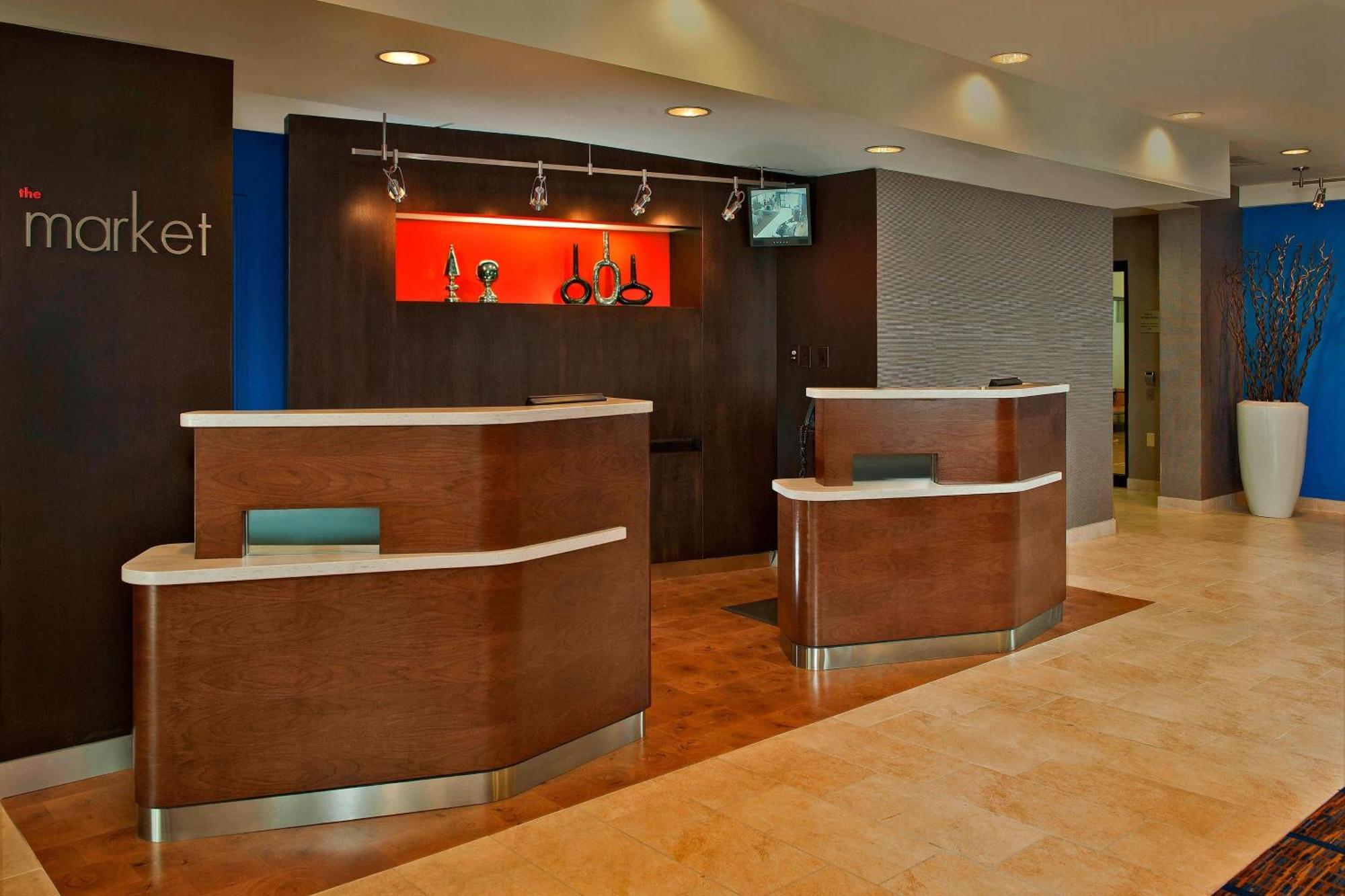 Courtyard by Marriott Frederick Hotell Exteriör bild