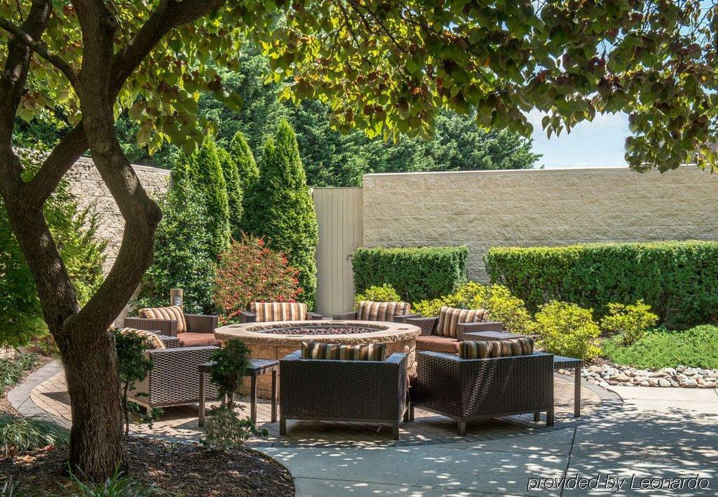 Courtyard by Marriott Frederick Hotell Exteriör bild